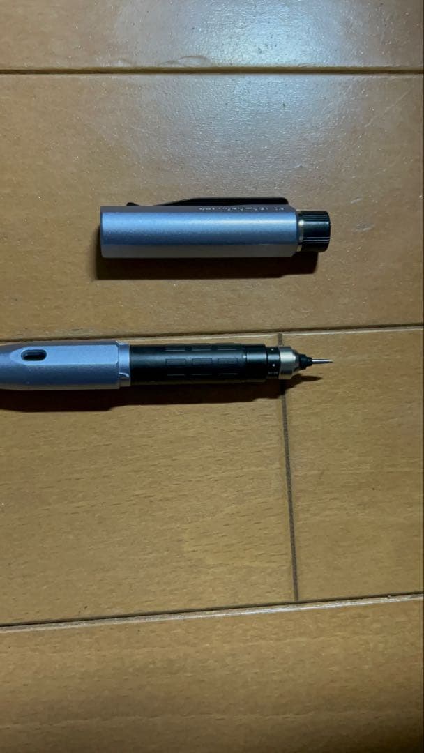 クルトガダイブカスケードブルー