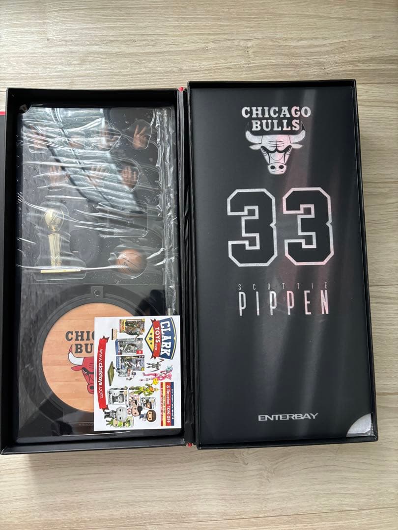 エンターベイ　リアルマスターピース　スコッティ・ピッペン　フィギュア　新品