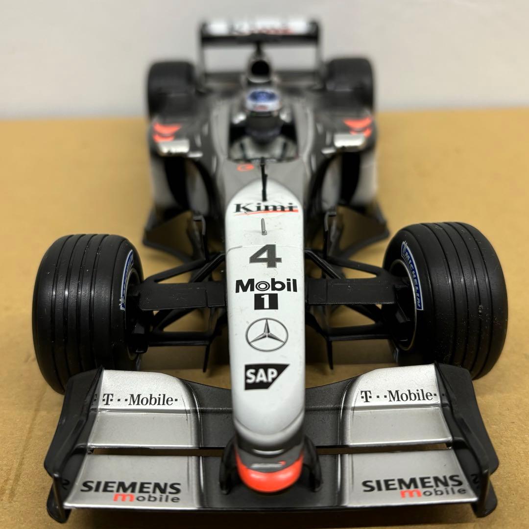 【ホットウィール　マクラーレン　MP4/17 2002年　1/18】